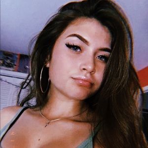 Meet your Posher, Jenna